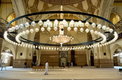 Al Fateh Grand Mosque